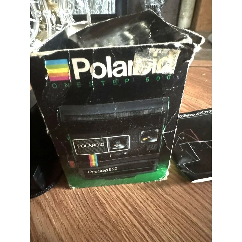 Polaroid OneStep 600 Instant Camera With Original Box & Manual